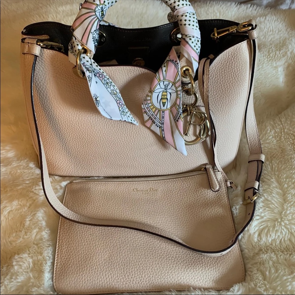Dior Diorissimo Pebble Leather Rose Poudre - Picture 2 of 16
